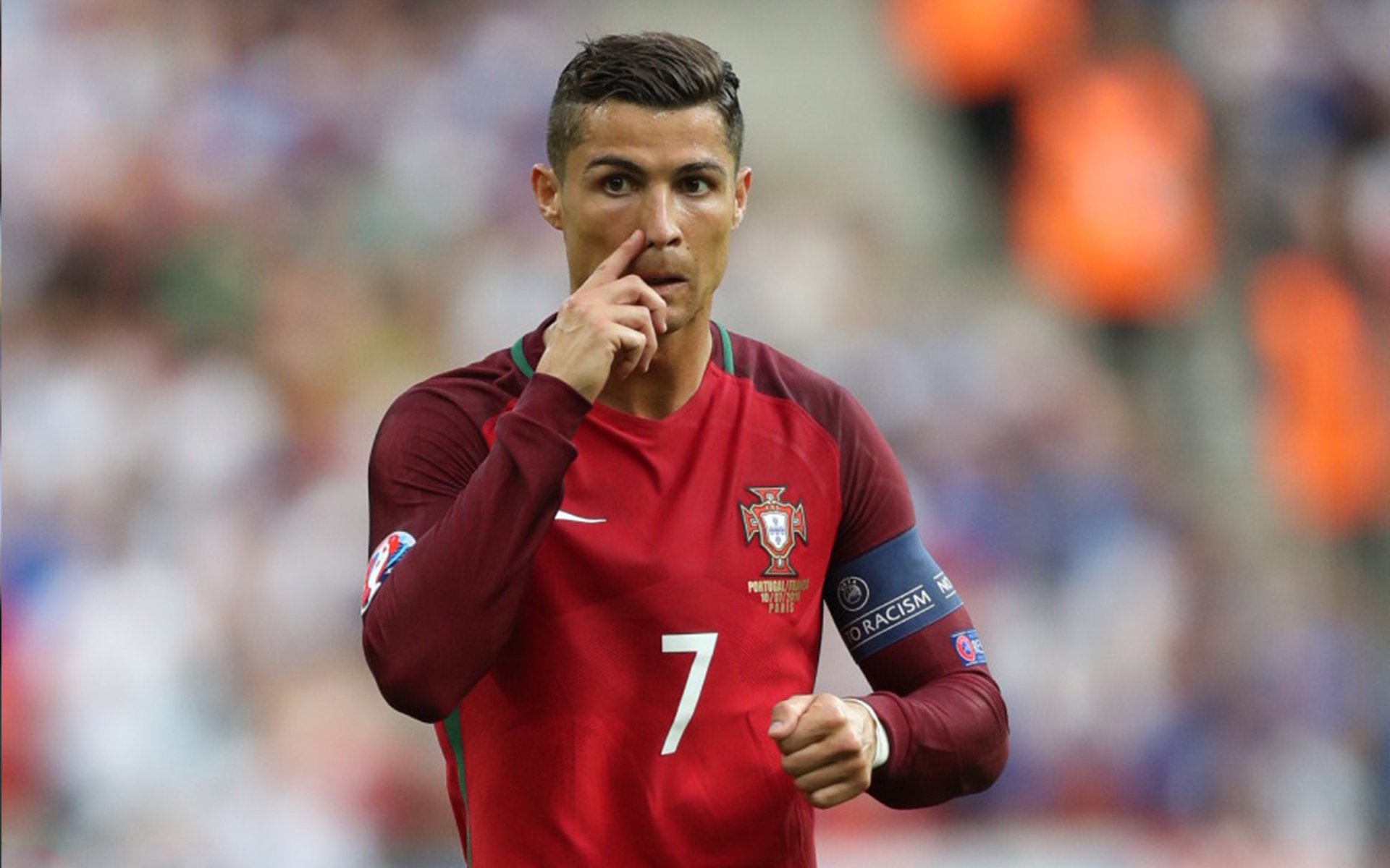 中国男足公布2026世预赛新名单 多名00后新星入选