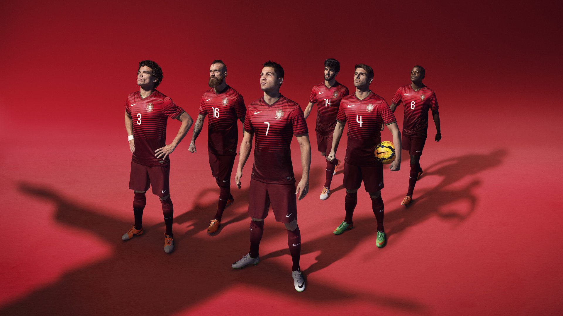 欧冠焦点大战今晚打响